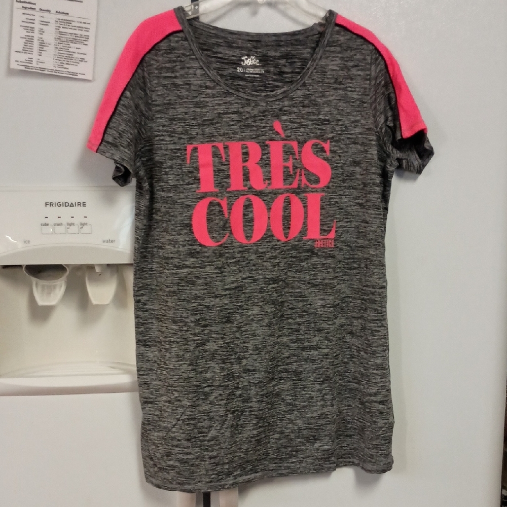 Justice  Gray and Pink Short Sleeve " Tres Cool" EUC  Girls Plus Size 20